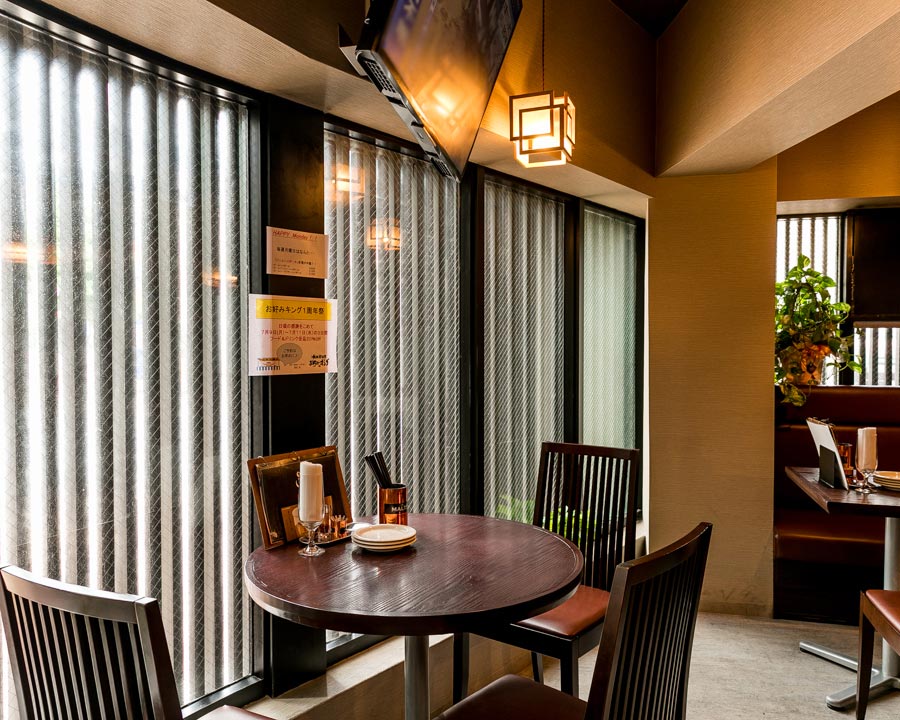 鉄板居酒屋 お好みキングのテーブル席